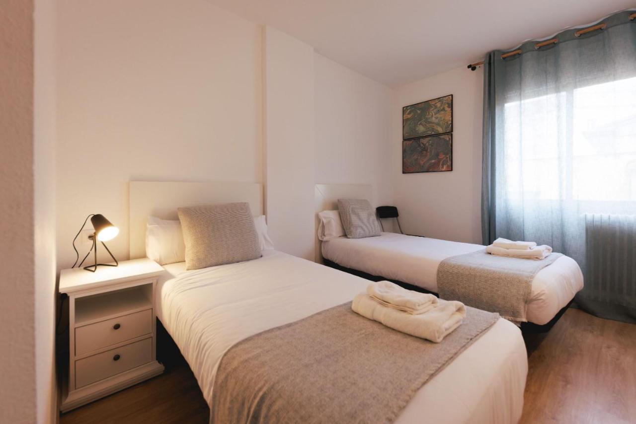 Bravissimo Pont De La Princesa, Comfortable 3-Bedroom Apartment Girona Exterior photo